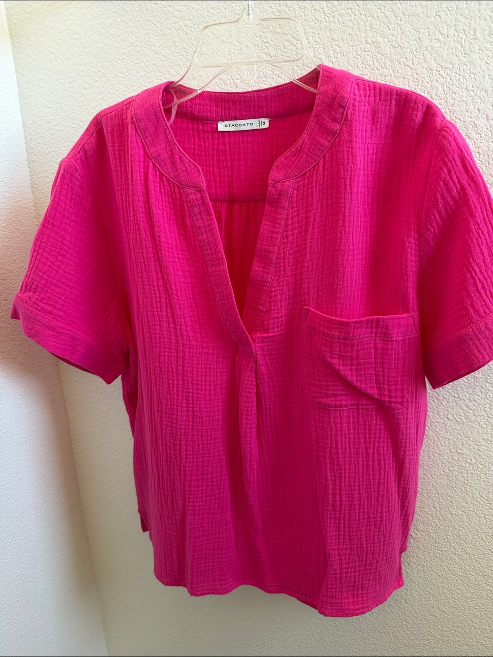 NWOT Staccato Vibrant Pink Gauze Short Sleeve Blouse.